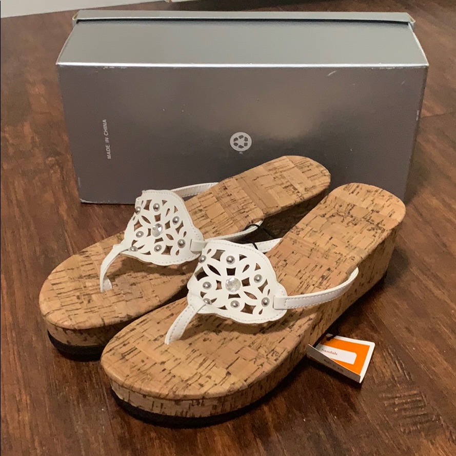 Brand New 2 Wedges